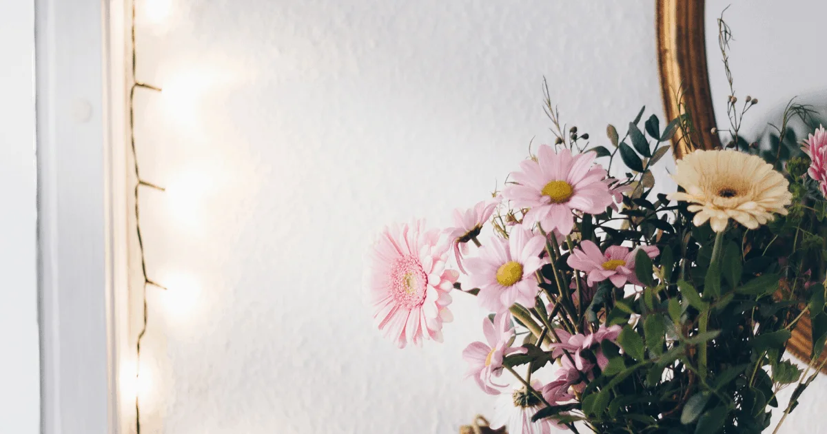 Whether you just want to work on one room or do a full house makeover, any progress towards making your house a place where you love to be is worth it. Here are my organizing hacks, decorating tips, and home decor ideas to create your dream home. How to make your space more functional. #homedecor #organizationtips