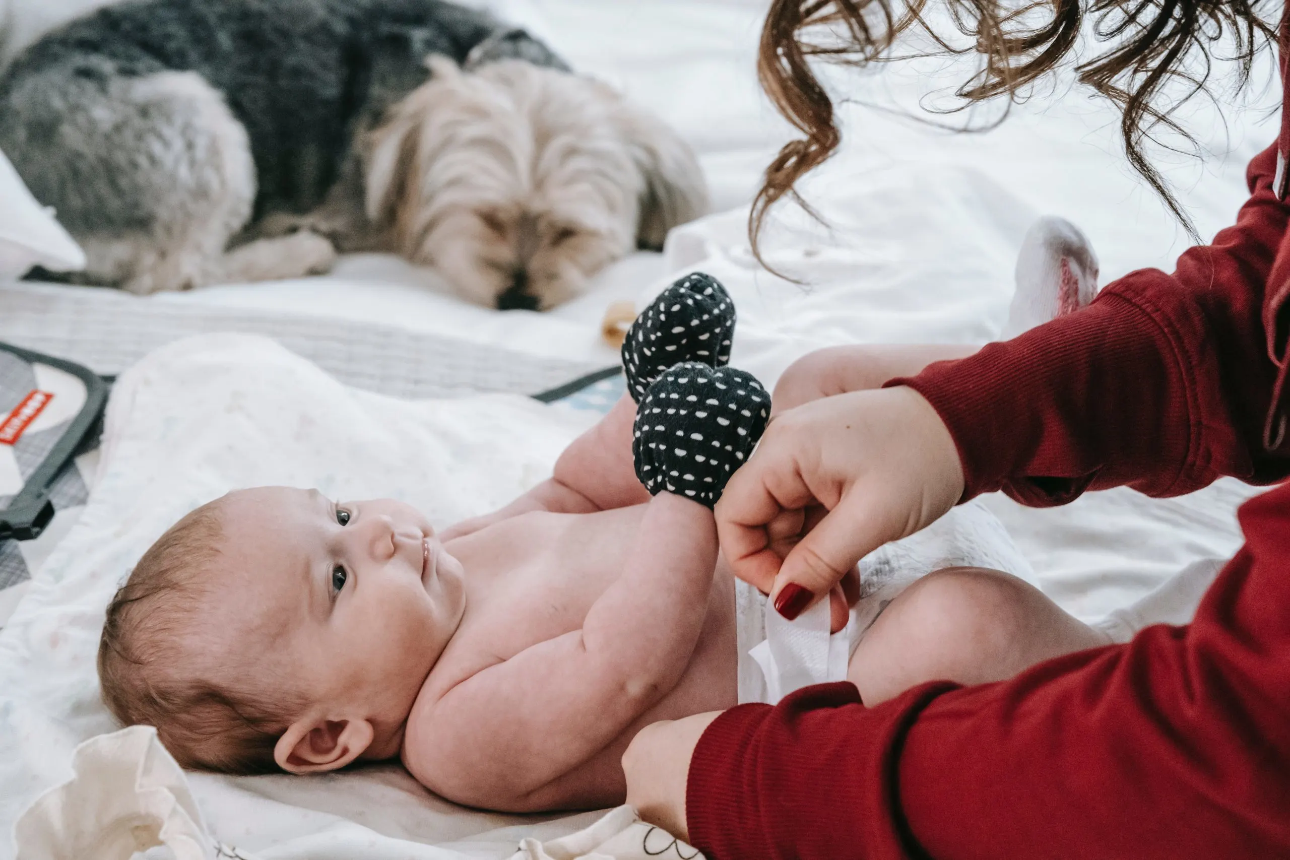 why won't my baby sleep - baby diaper change
