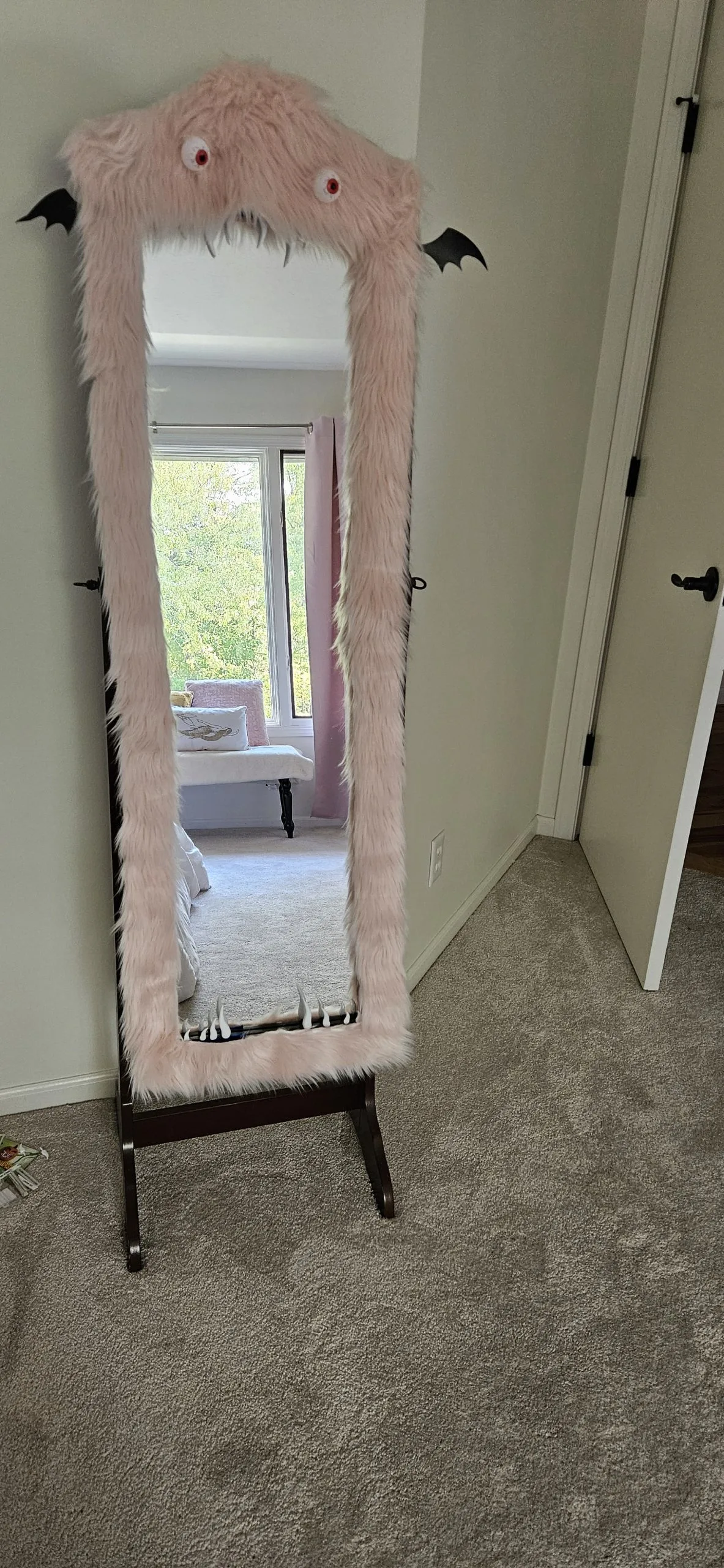 Halloween Decor: DIY Monster Mirror